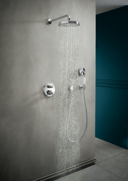 Montreux Ambiente Shower Kopf 02 OF Mit Wasser